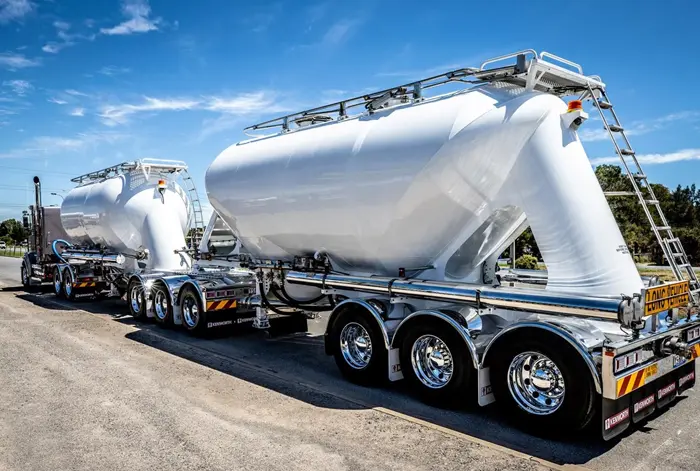 Powder Tanker Trailer